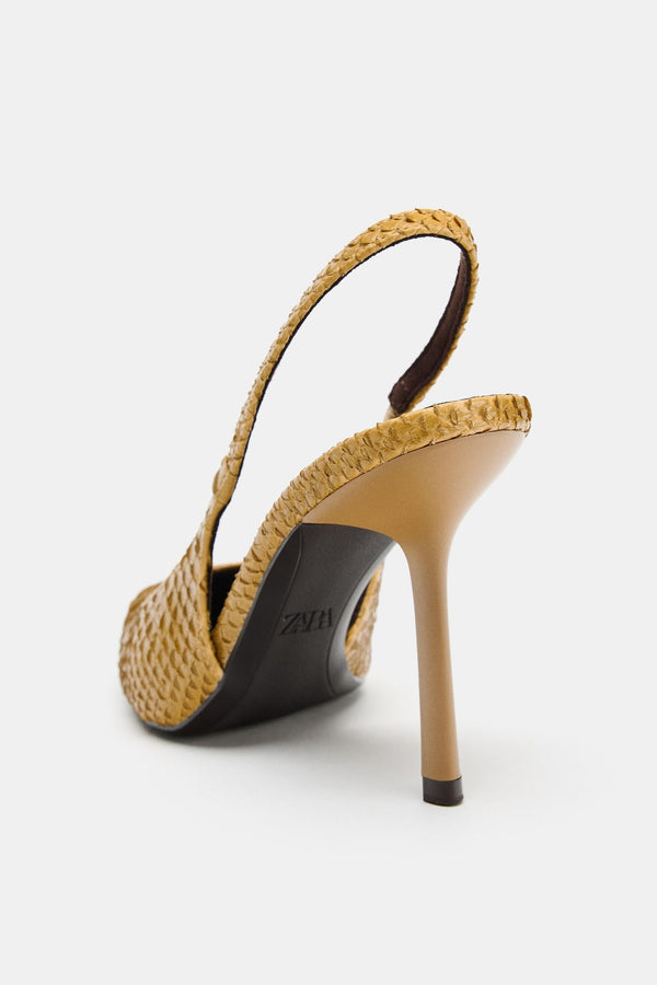 CHAUSSURES À TALONS OUVERTES À L'ARRIÈRE AVEC EFFET RELIEF
